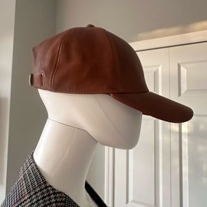 Faux leather cap. Adjustable OS NO BRAND